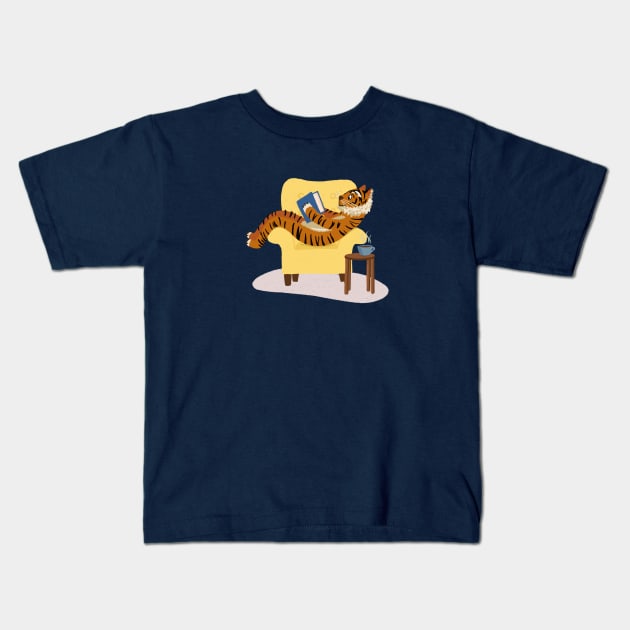 Tiger Reading Kids T-Shirt by Das Brooklyn